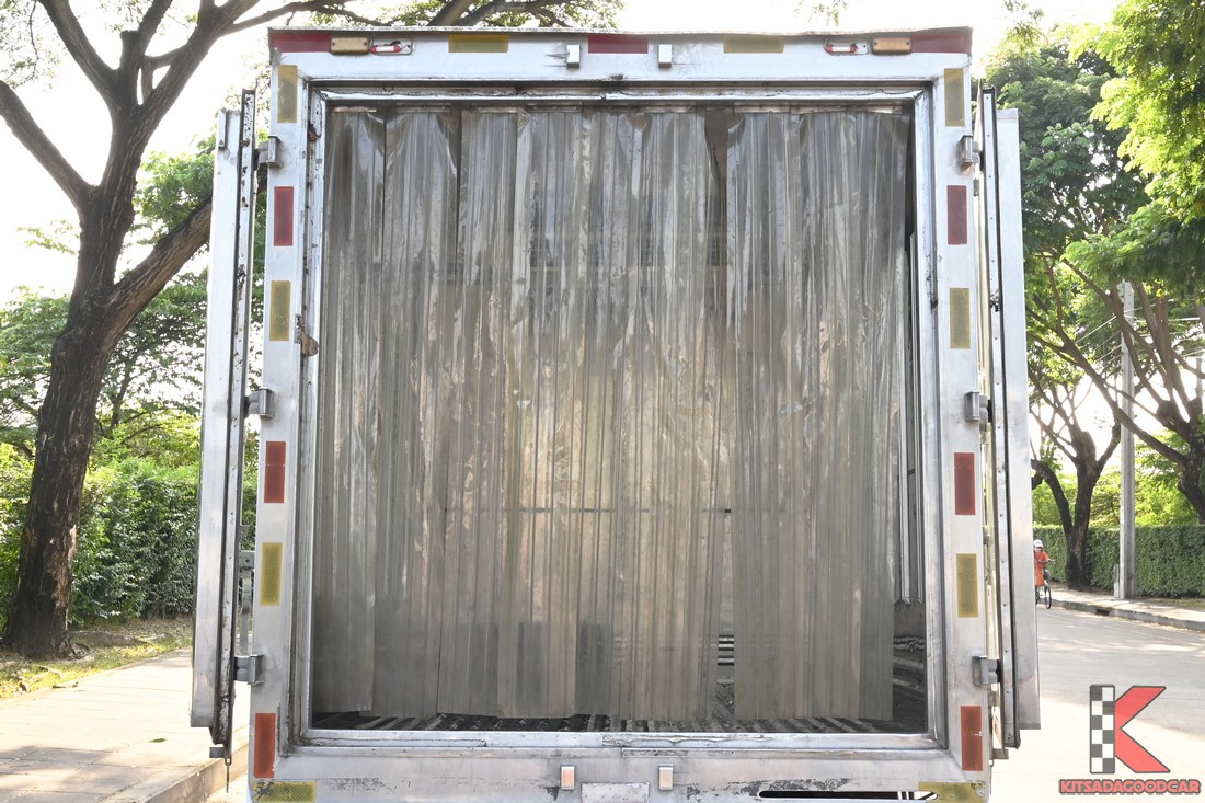 
								ISUZU D-Max COOL 5204 full									