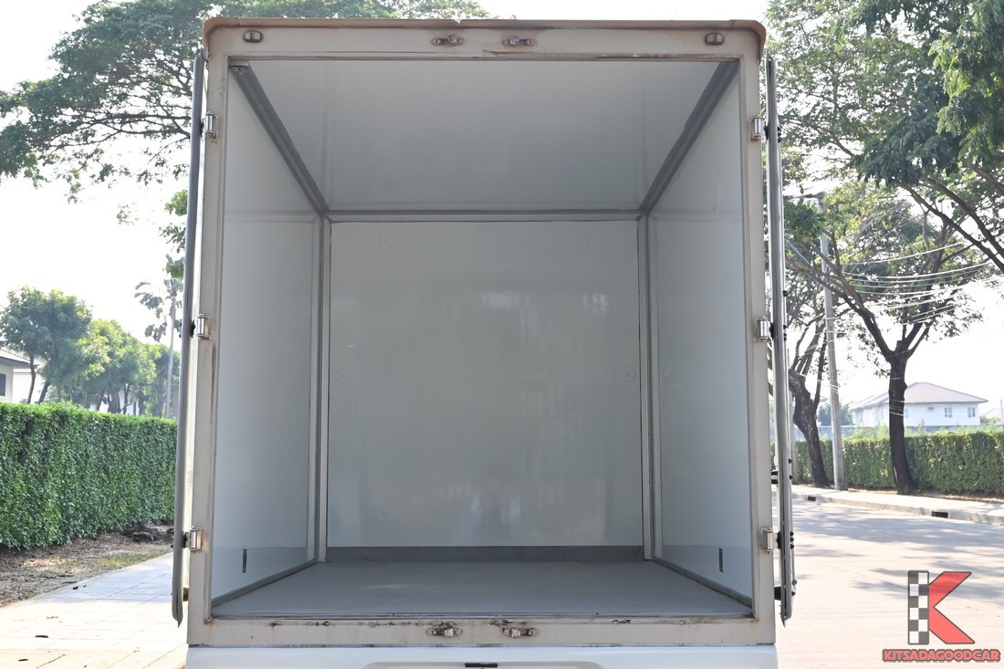 
								ISUZU D-Max cargo 7850 full									