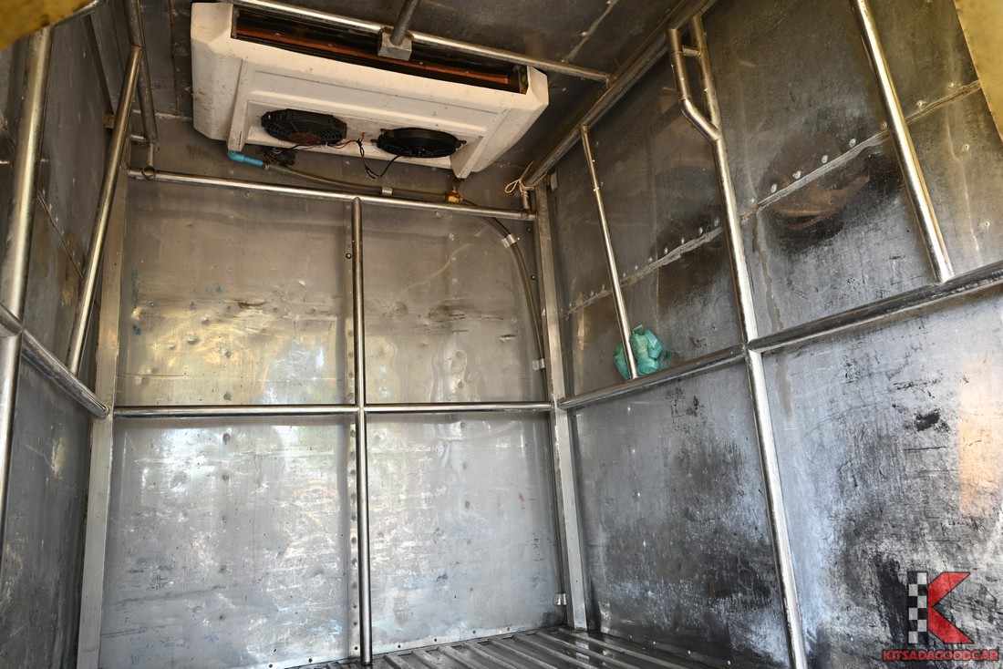 
								Toyota Revo MPC COOL  24 full									