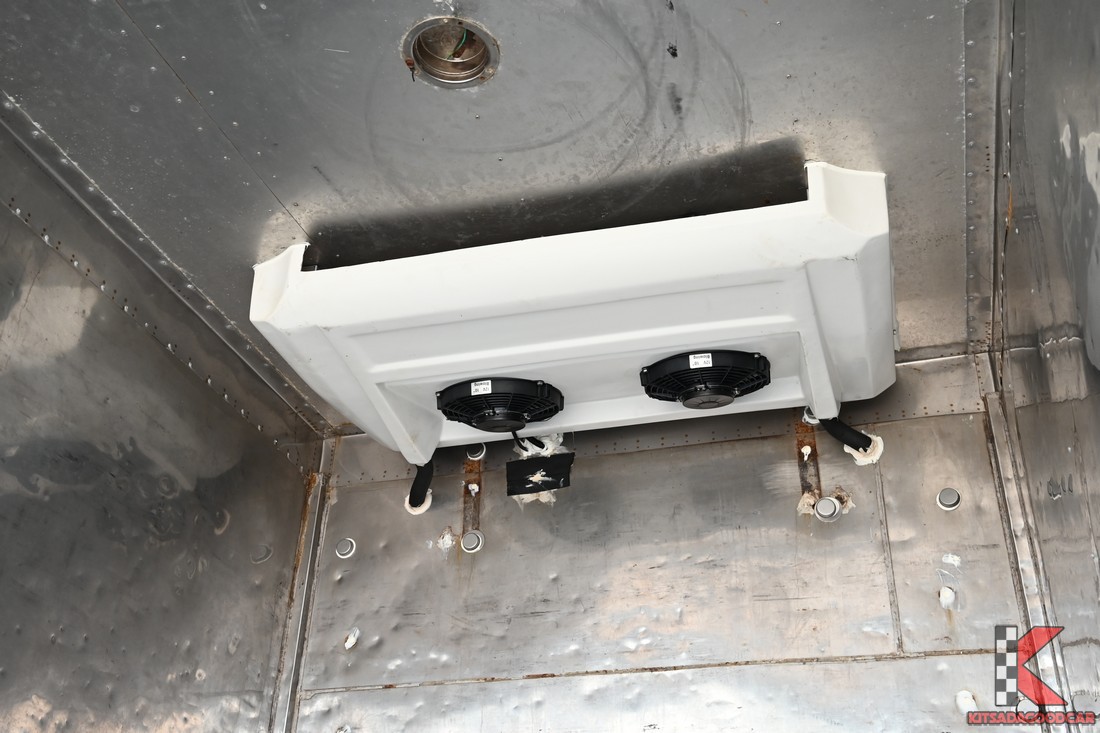 
								Toyota Revo MPC COOL 2383 full									