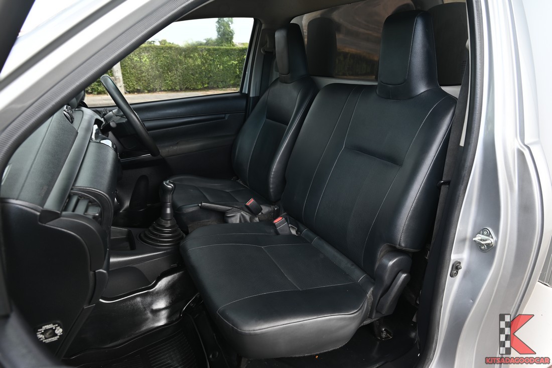 
								Toyota Revo cargo 7810 full									