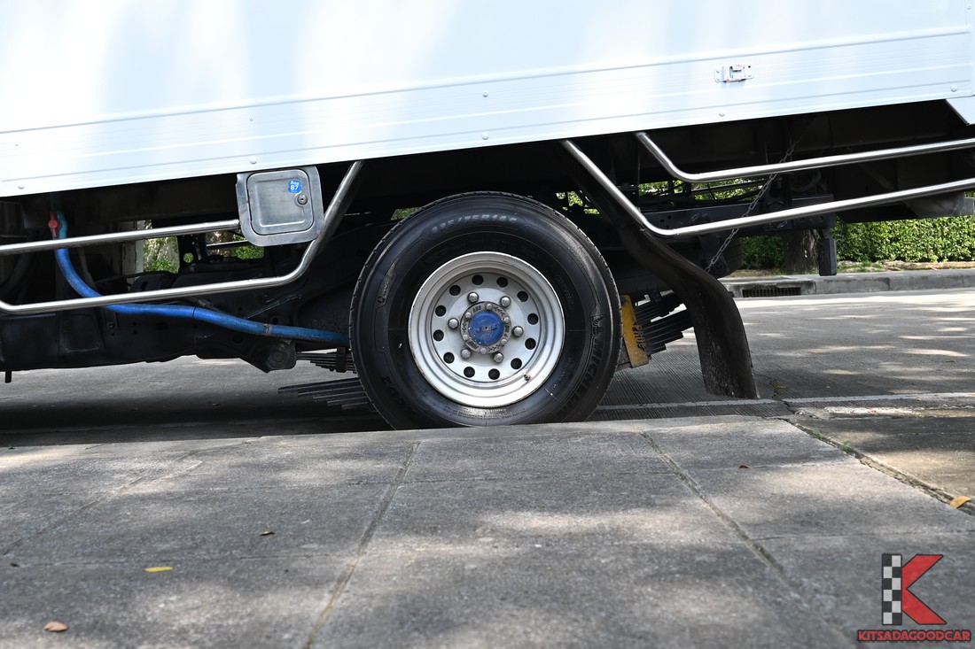 
								Toyota Revo MPC COOL 9406 full									