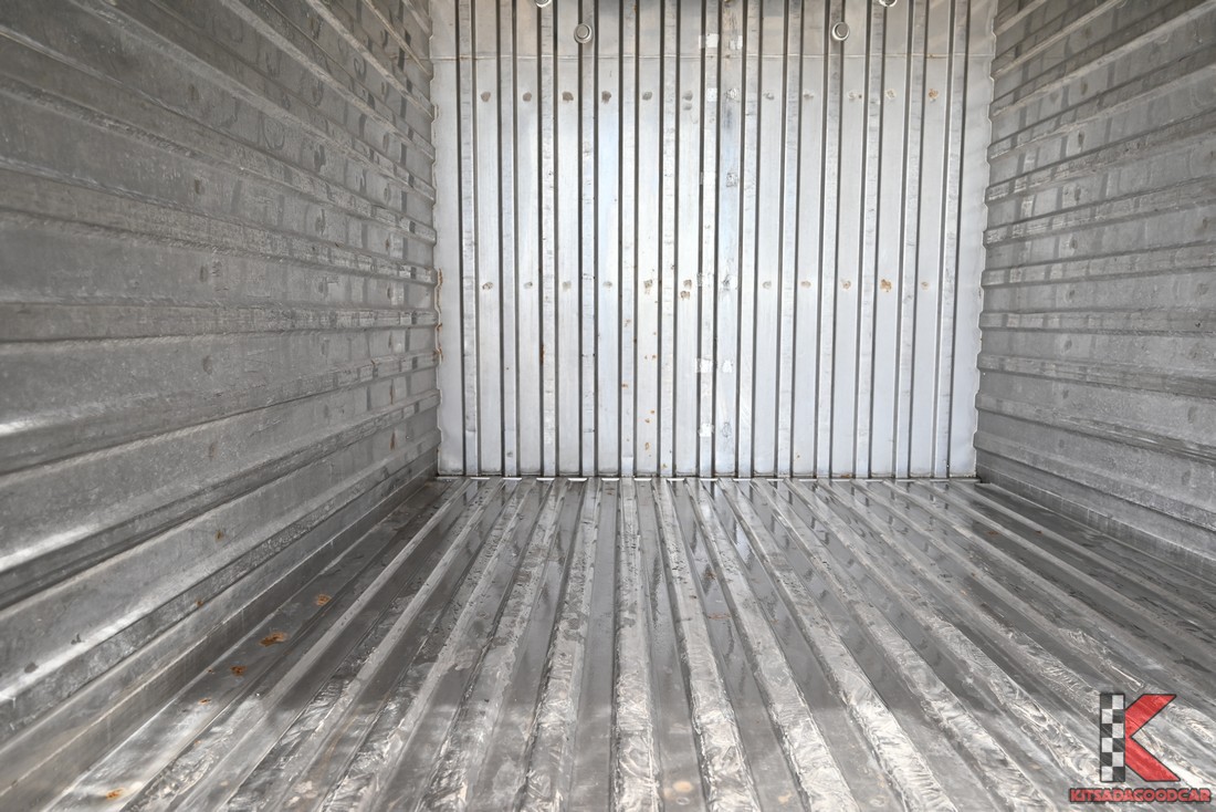 
								Toyota Revo MPC COOL 8938 full									