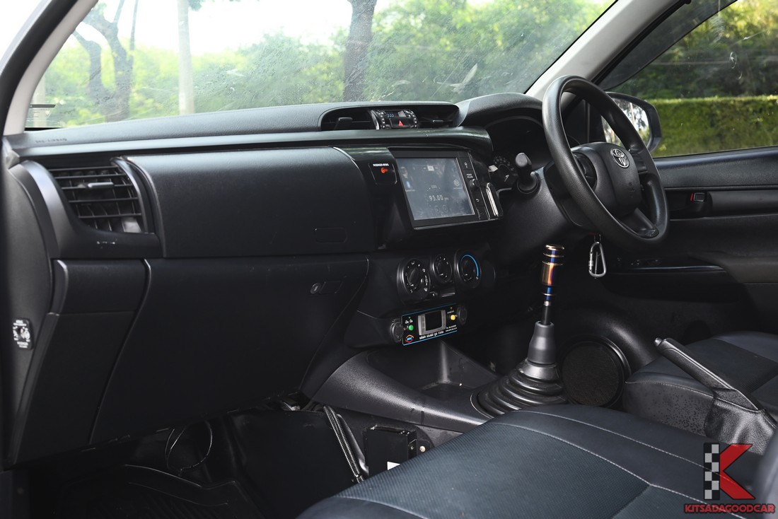 Toyota Revo COOL 1402 full