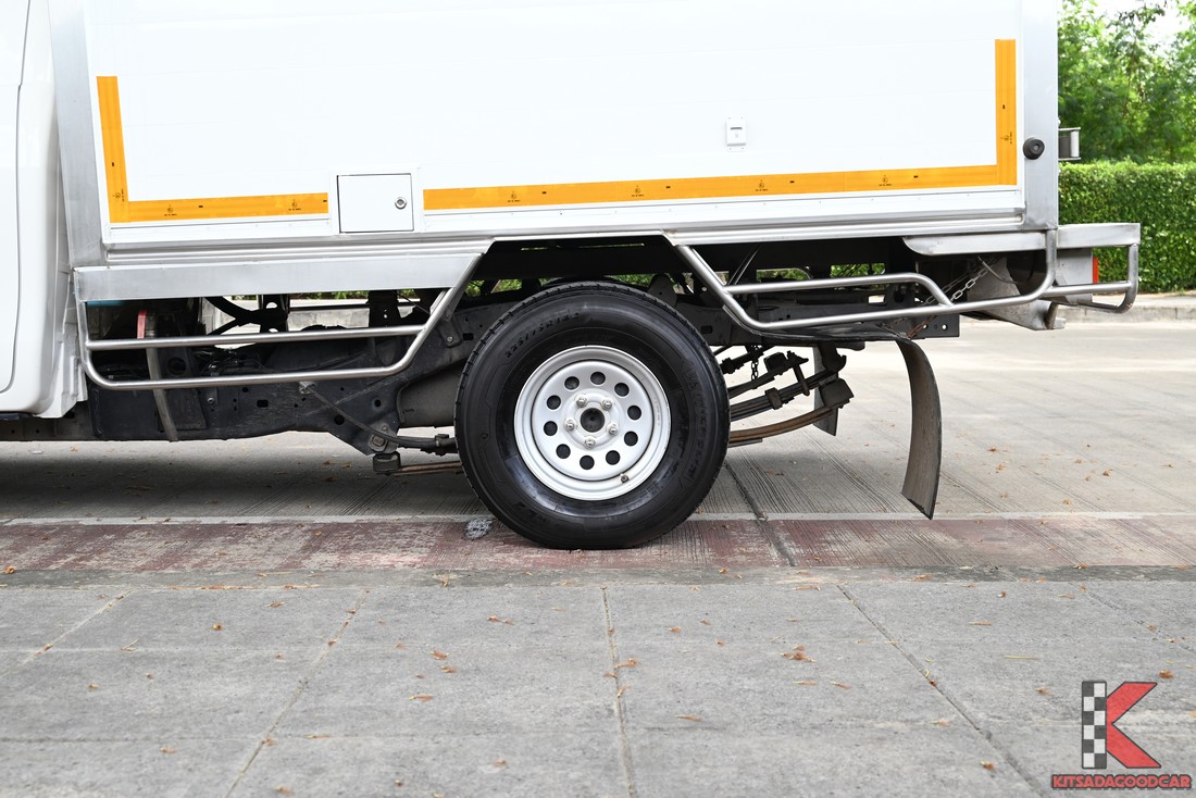 Toyota Revo COOL 3940 full