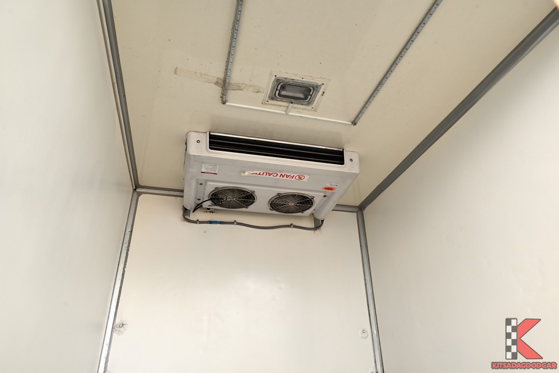 Toyota Revo COOL 4374 full