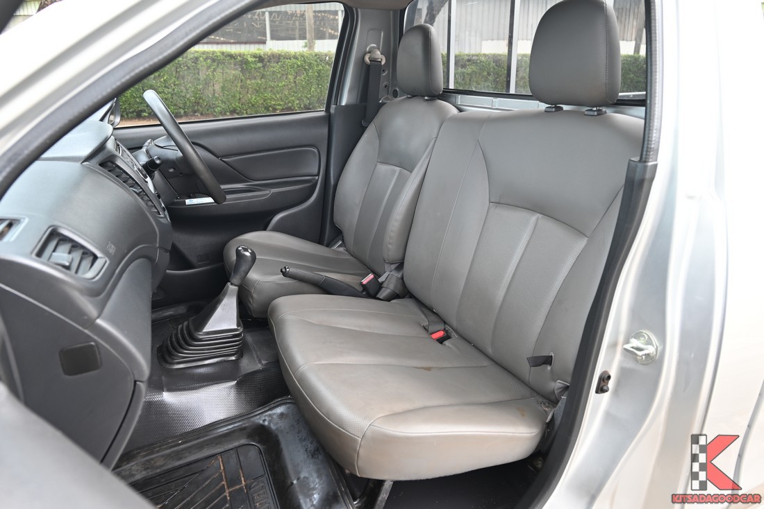 
								Mitsubishi Triton SINGLE 7748 full									