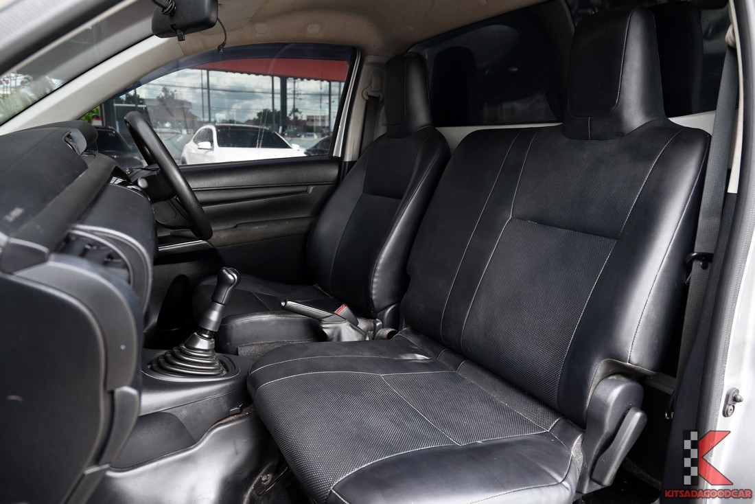 
								Toyota Revo cargo 5060 full									