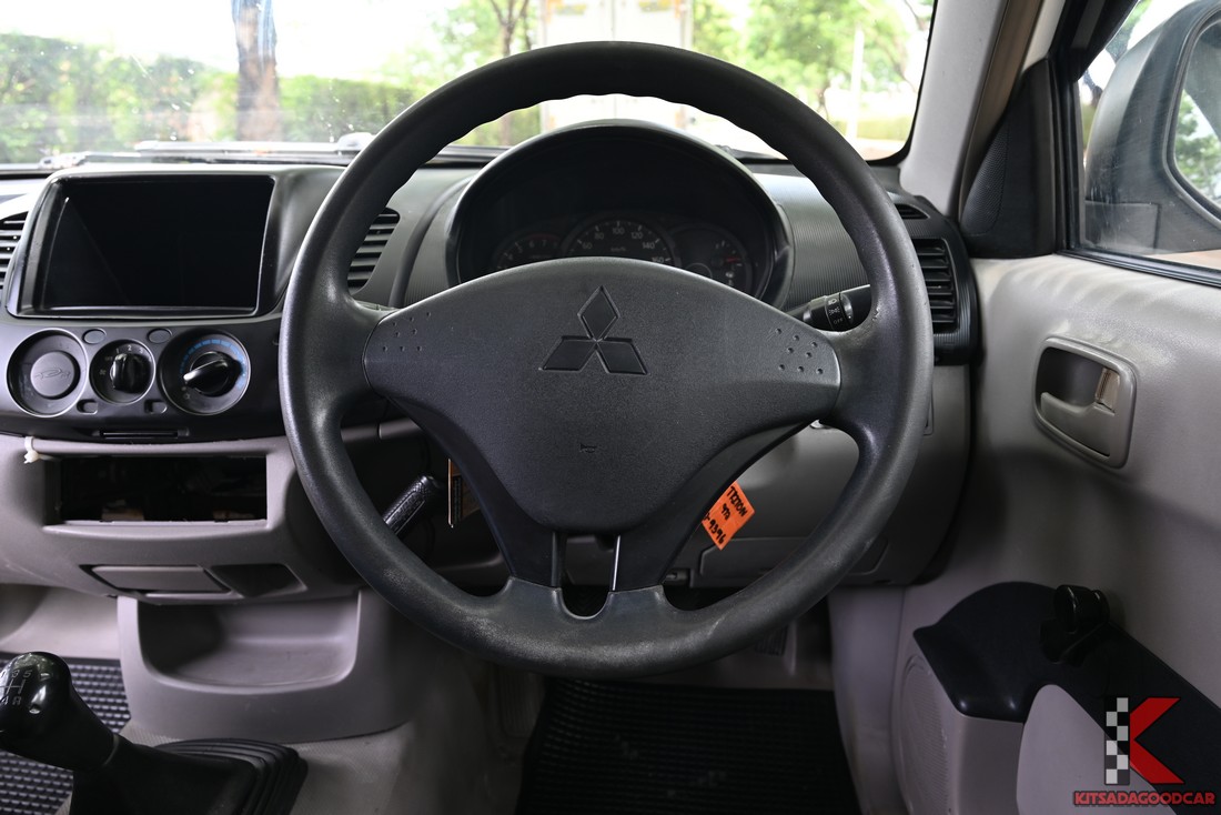 
								Mitsubishi Triton cargo 9396 full									