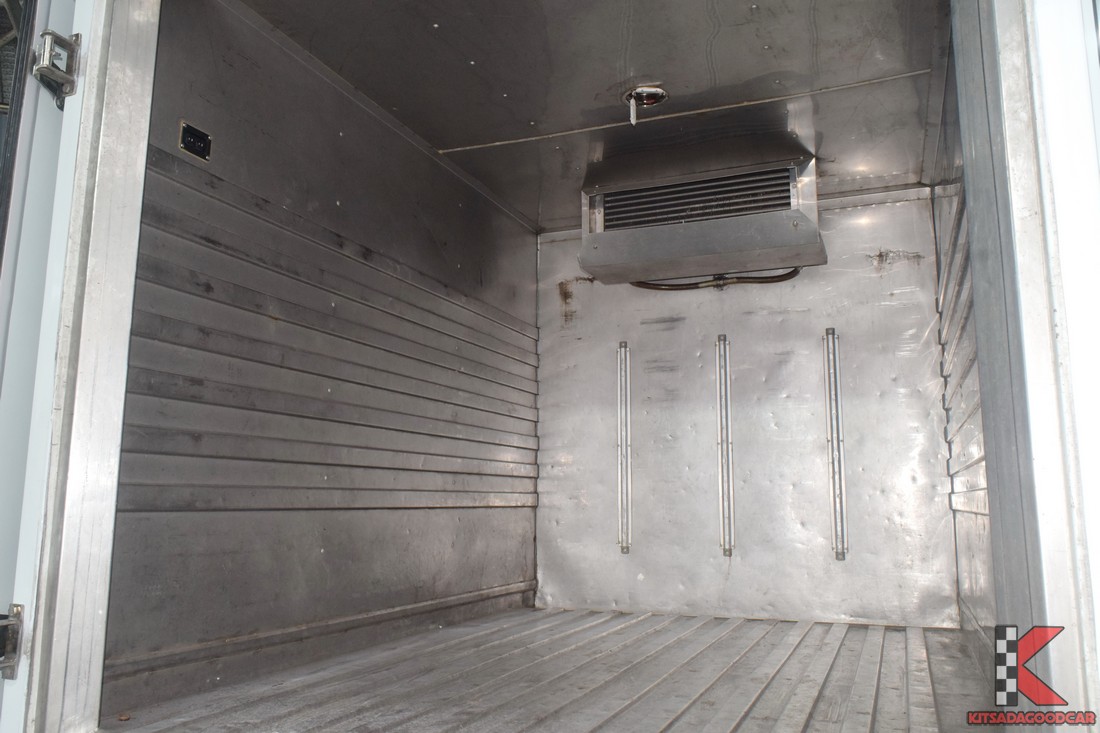 
								ISUZU D-Max COOL 6695 full									