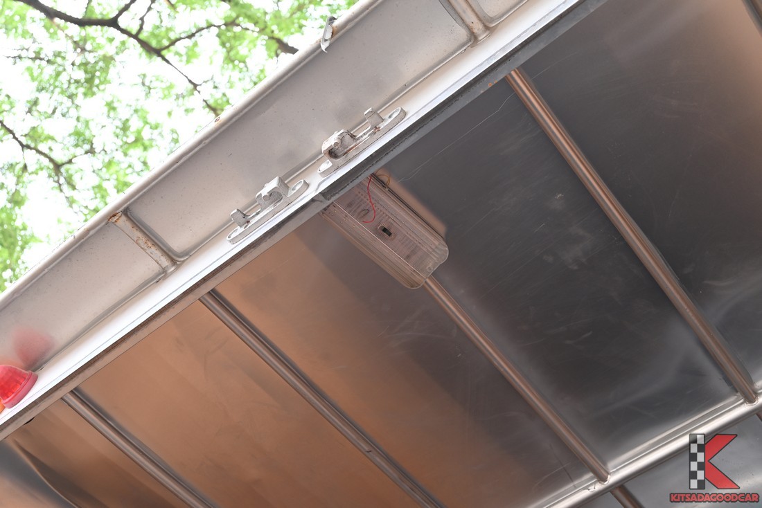 
								Toyota Revo cargo 4094 full									