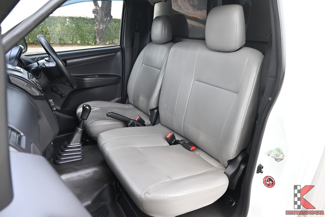 
								ISUZU D-Max cargo 5089 full									