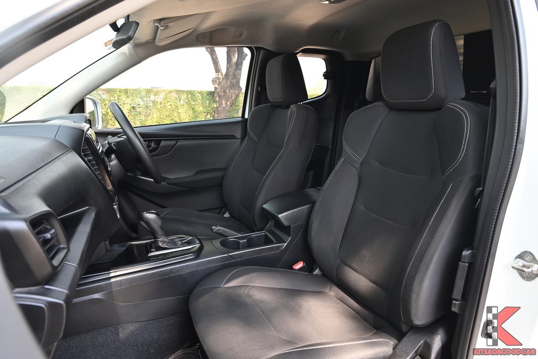 
								ISUZU D-Max cargo 5468 full									