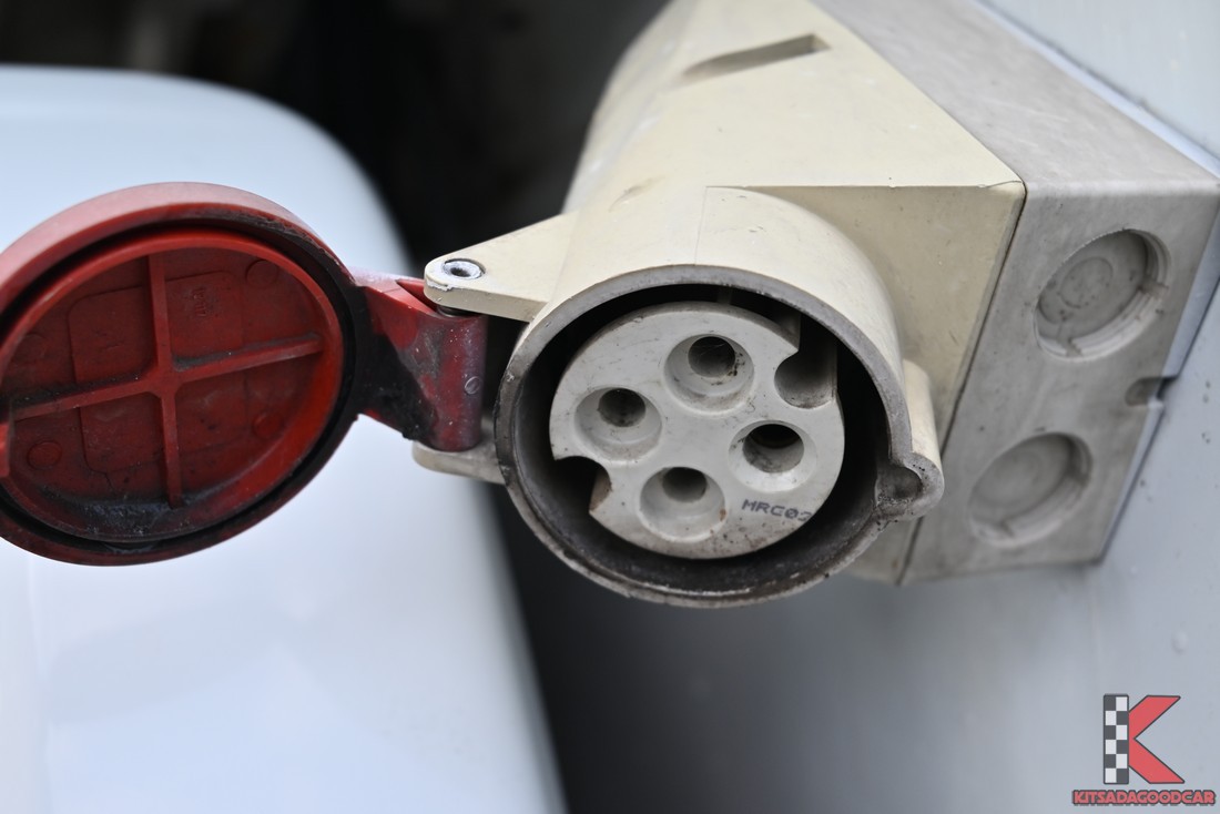 
								ISUZU D-Max MPC COOL 1538 full									