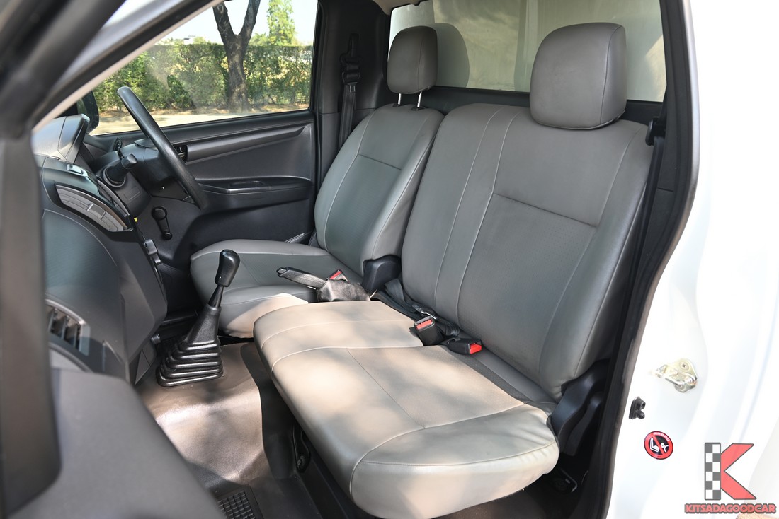 
								ISUZU D-Max cargo 1304 full									