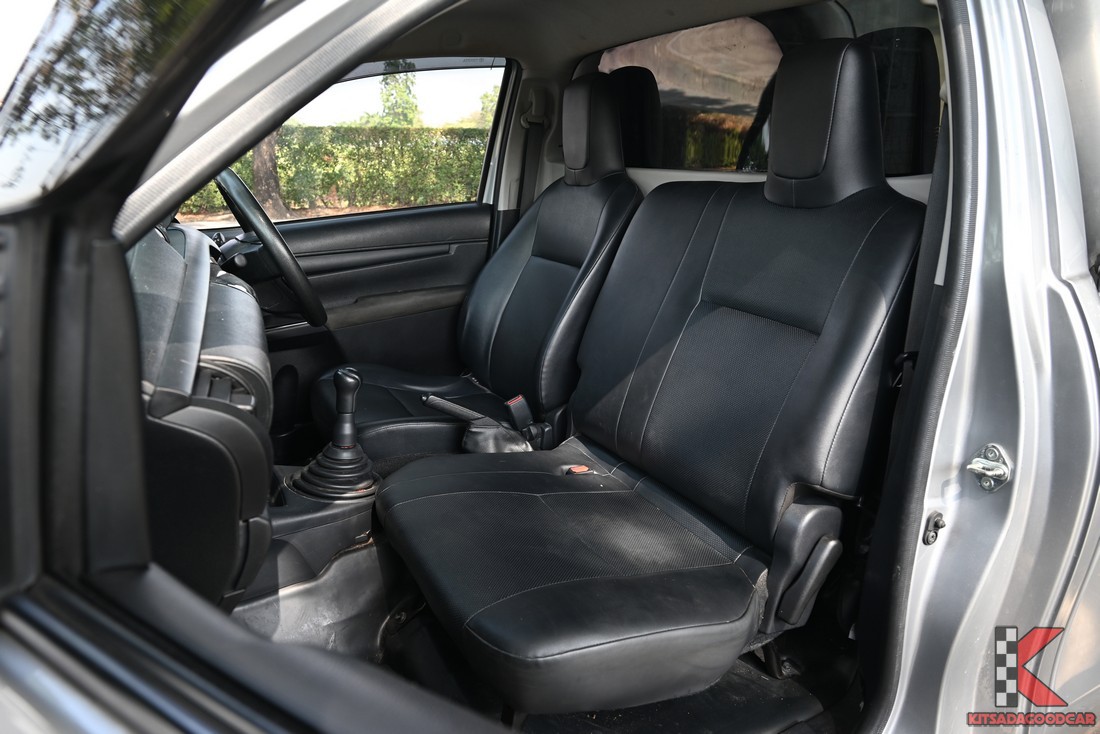 
								Toyota Revo cargo 6322 full									