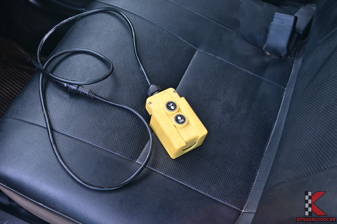 
								Toyota Revo DUMP 3190 full									