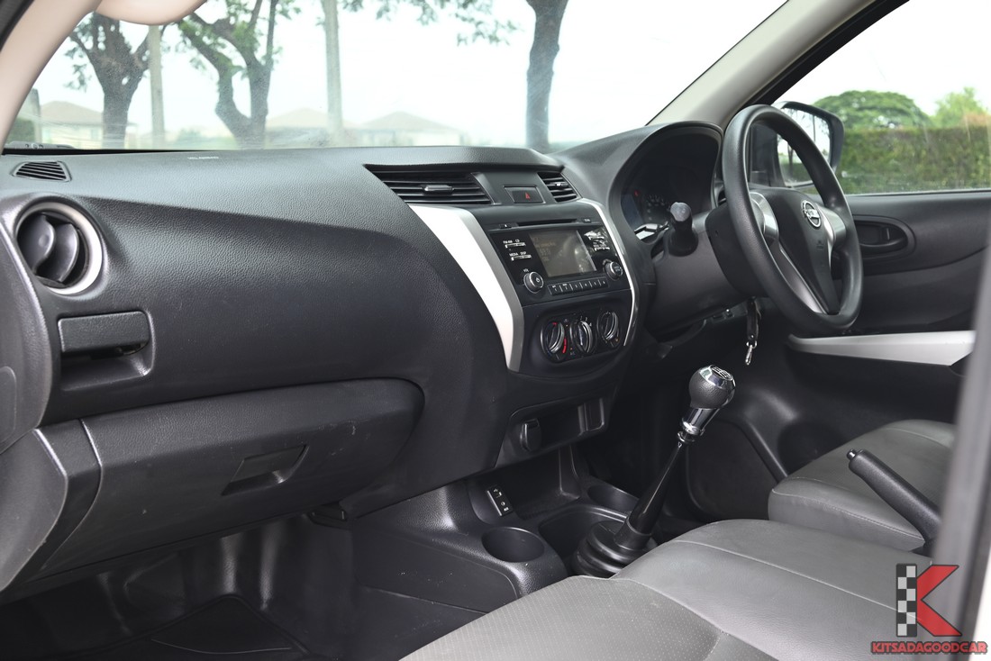 
								Nissan NT300 cargo 8996 full									