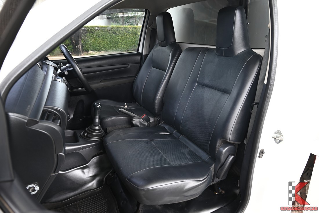 
								Toyota Revo COOL 3925 full									