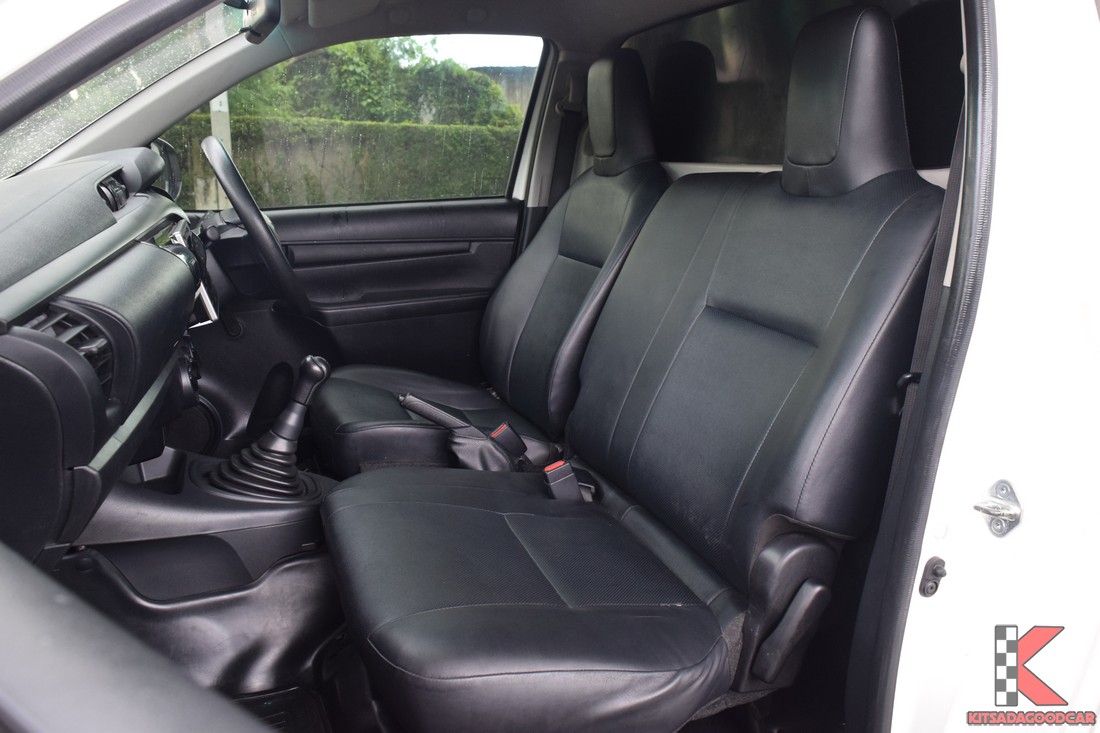 
								Toyota Revo cargo 4428 full									