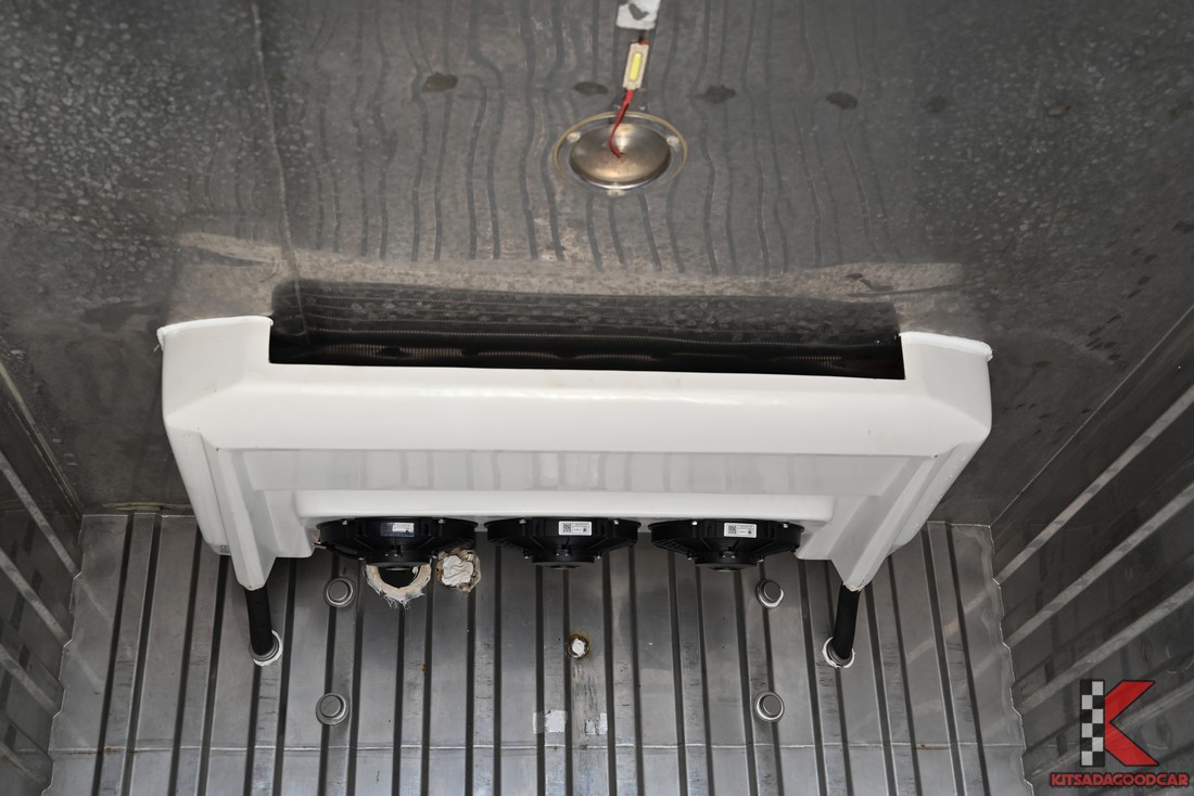 
								Toyota Revo MPC COOL 8938 full									