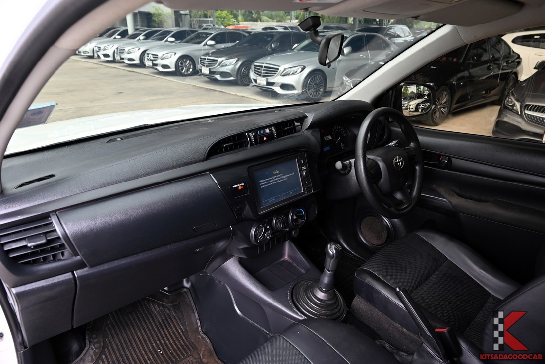 
								Toyota Revo cargo 1864 full									