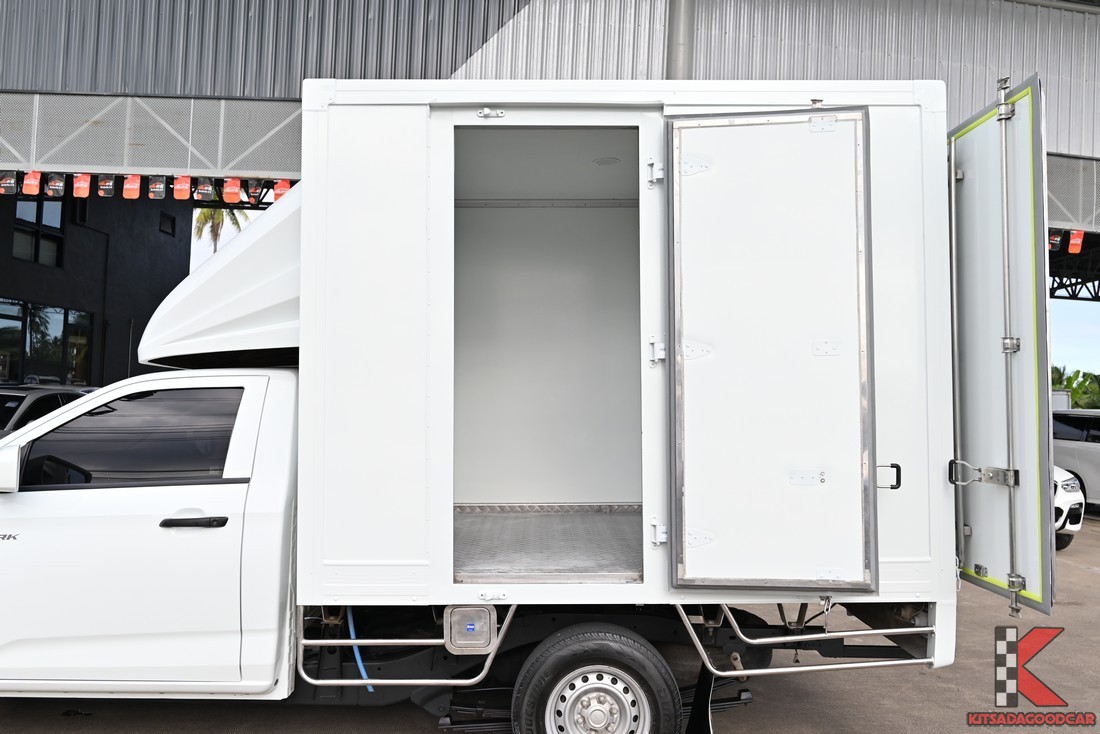 
								ISUZU D-Max cargo 6047 full									