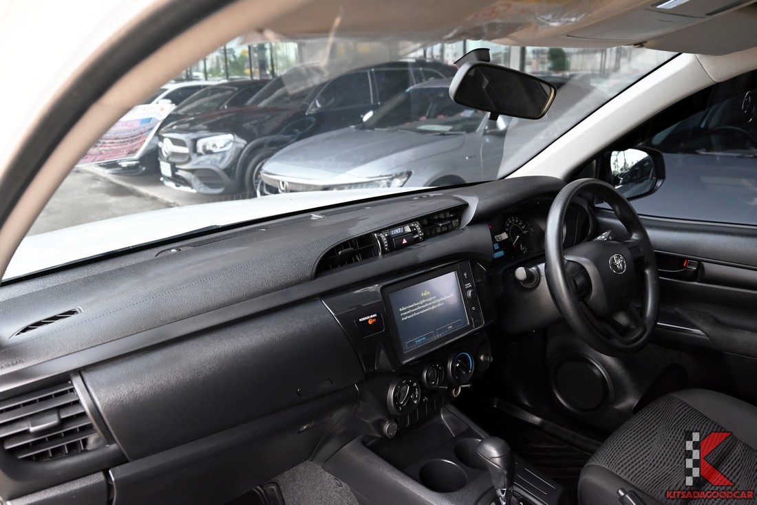 
								Toyota Revo cargo 4455 full									