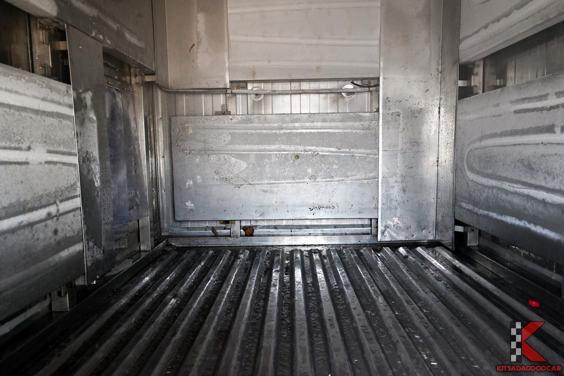 Toyota Revo COOL 8200 full