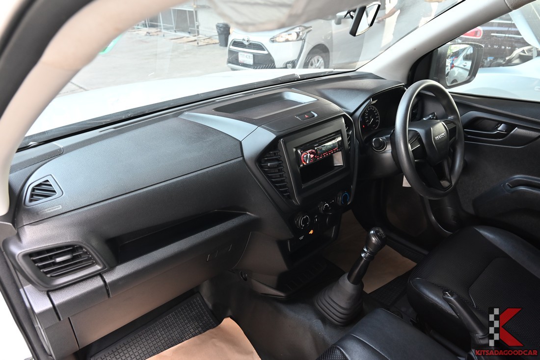 ISUZU D-Max cargo 1477 full