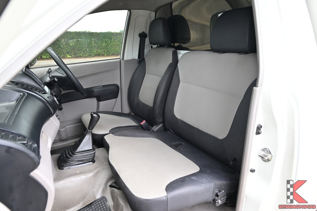 Mitsubishi Triton cargo 1160 full