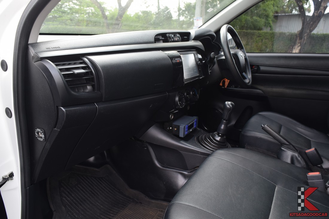 
								Toyota Revo COOL 1698 full									