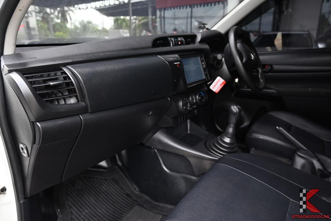 
								Toyota Revo cargo 2689 full									