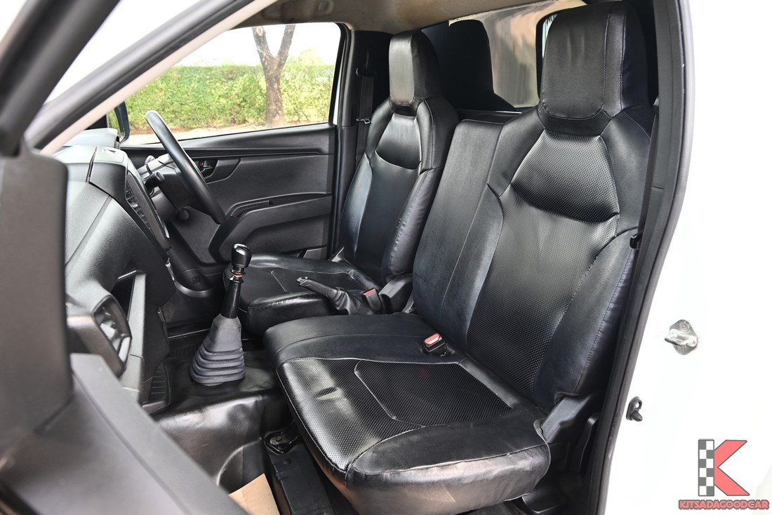 
								ISUZU D-Max cargo 3287 full									