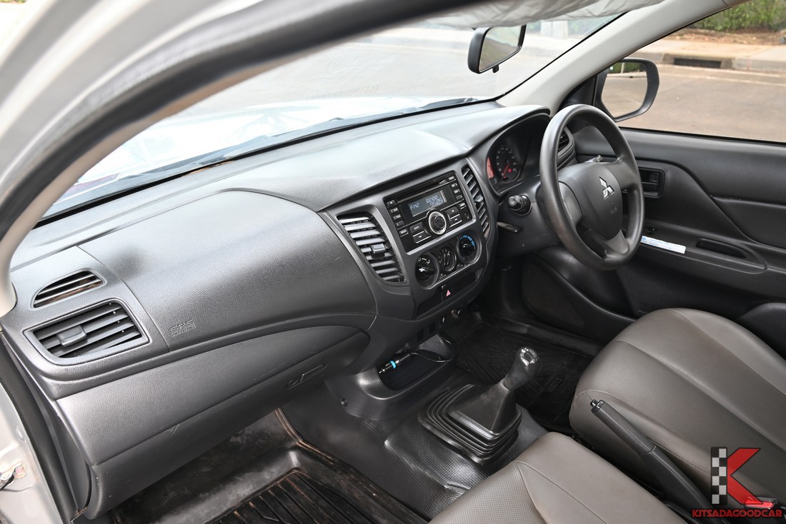 
								Mitsubishi Triton SINGLE 7748 full									