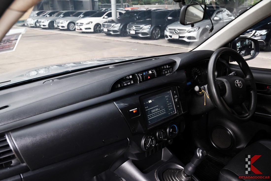 
								Toyota Revo cargo 5060 full									