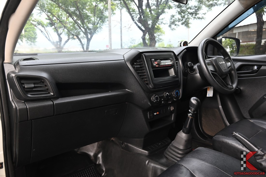 
								ISUZU D-Max cargo 4483 full									