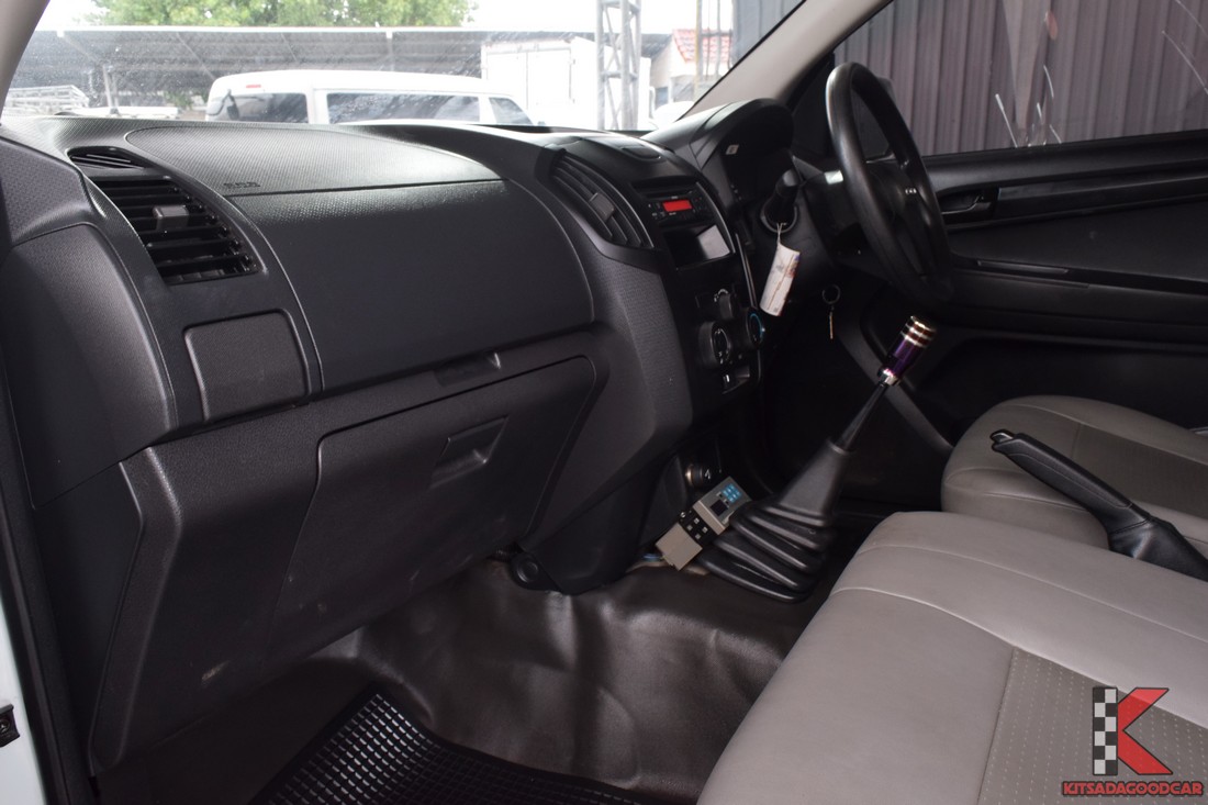 
								ISUZU D-Max COOL 6695 full									