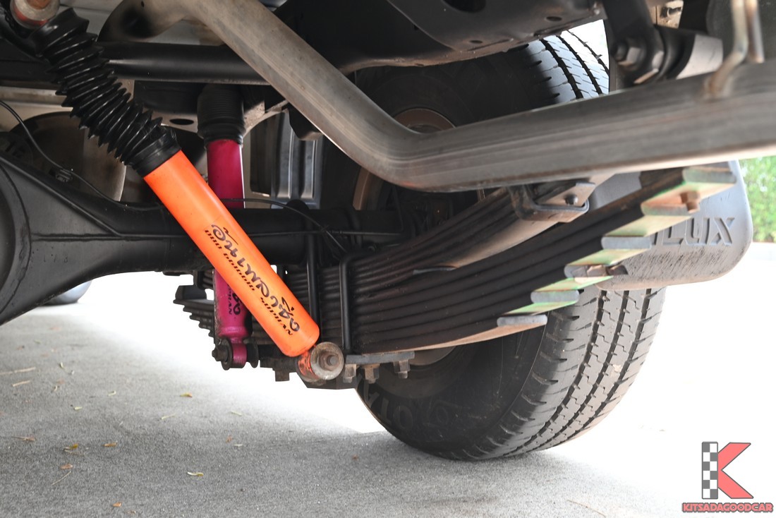 
								Toyota Revo KOG 6941 full									