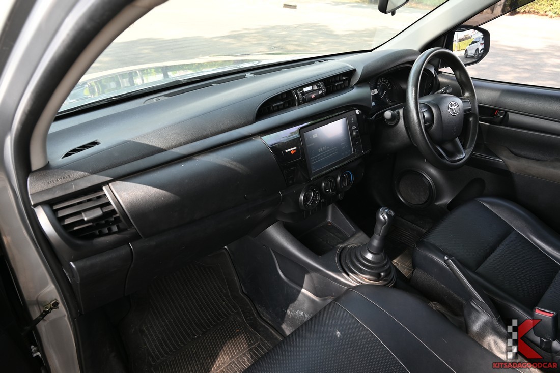 
								Toyota Revo cargo 6322 full									