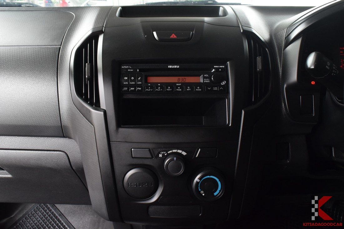 
								ISUZU D-Max cargo 6666 full									