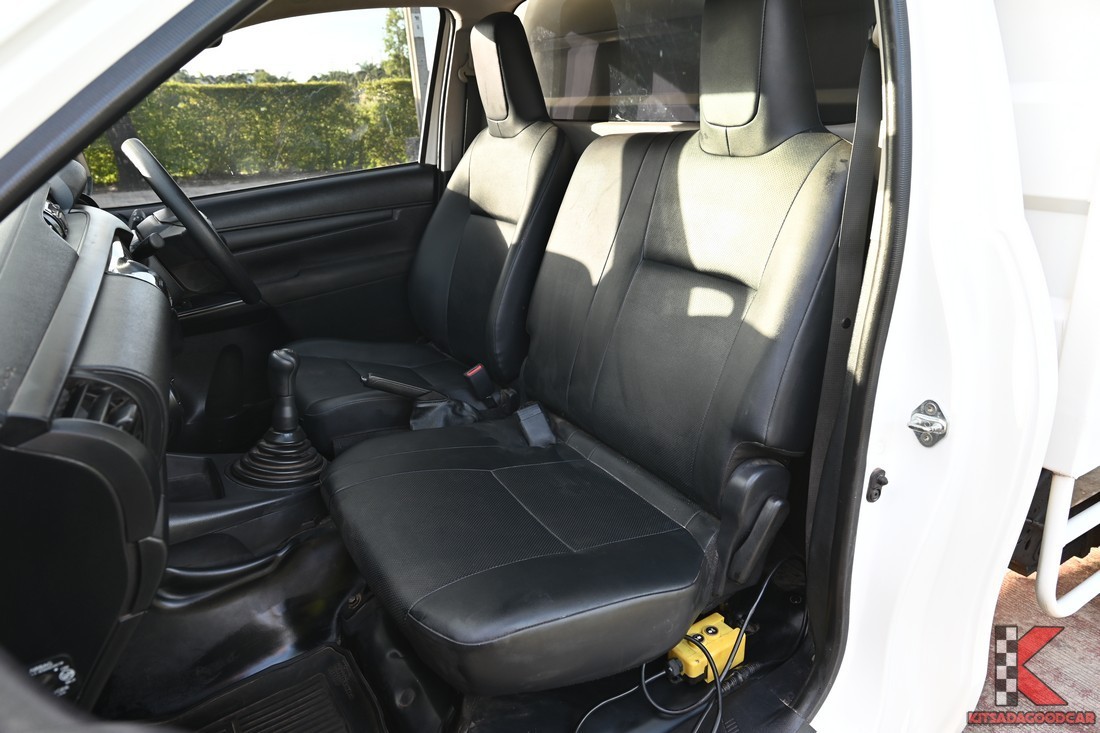 
								Toyota Revo DUMP 3190 full									