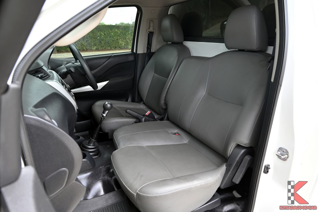 
								Nissan NT300 cargo 8996 full									