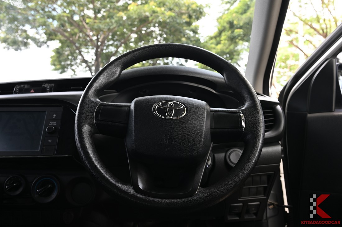 
								Toyota Revo KOG 2833 full									
