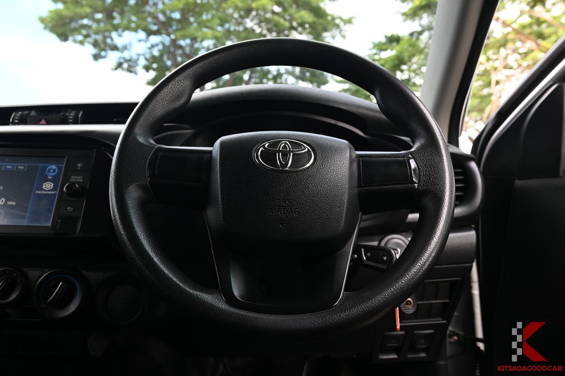 
								Toyota Revo cargo 7810 full									