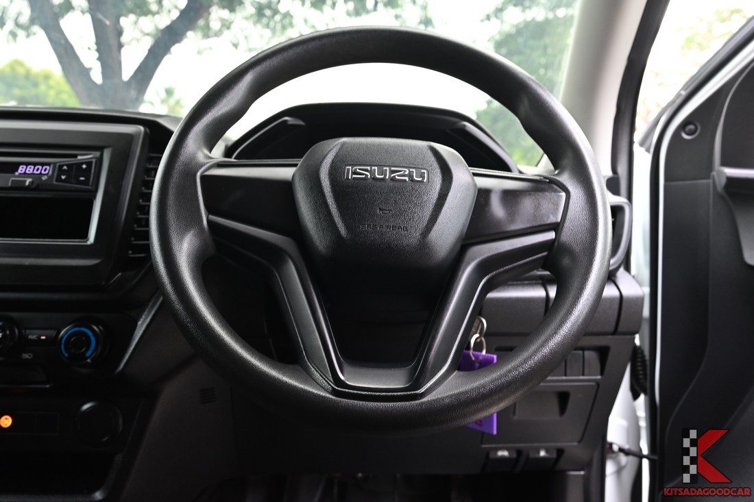 
								ISUZU D-Max cargo 5966 full									