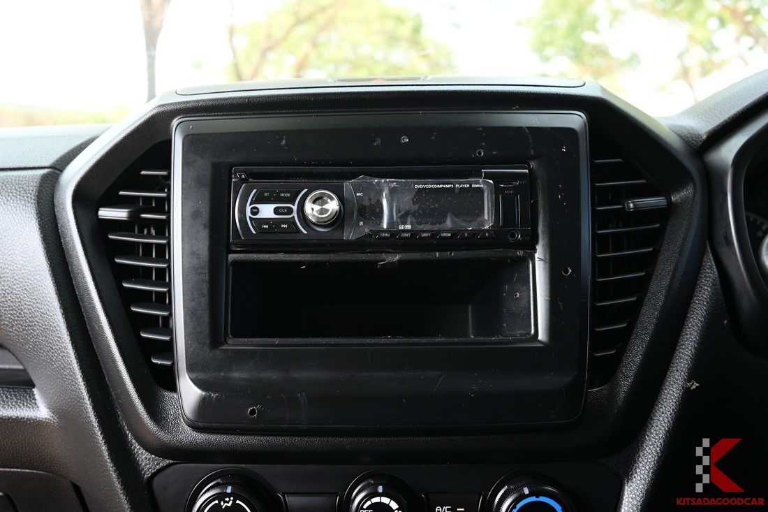 
								ISUZU D-Max COOL 457 full									