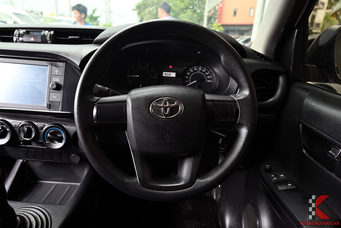 
								Toyota Revo cargo 1864 full									