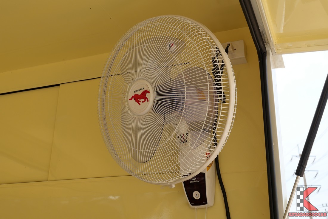 
								Suzuki Carry Food Truck 9947 full									