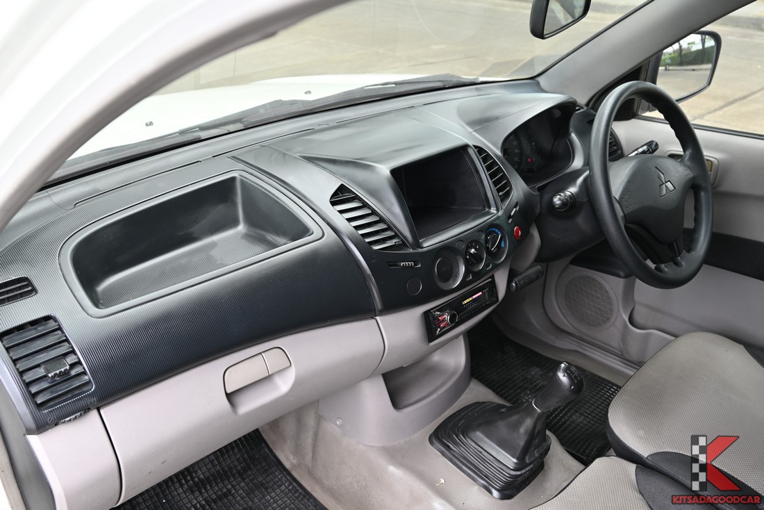 Mitsubishi Triton cargo 1160 full